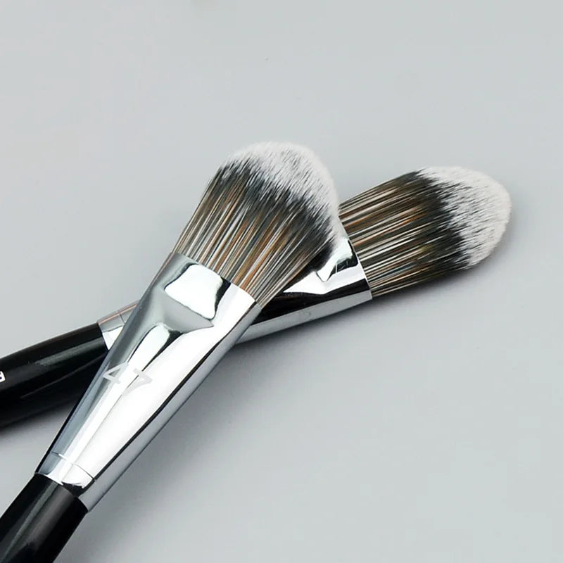 Nova Glam Essentials Broom Head Foundation Brush – Liquid & Concealer Blending Tool