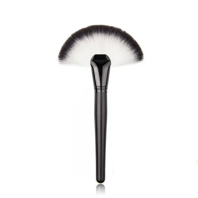 Nova Glam Essentials Fan Blush Brush – Korean-Inspired Wool Bristles for Even Application