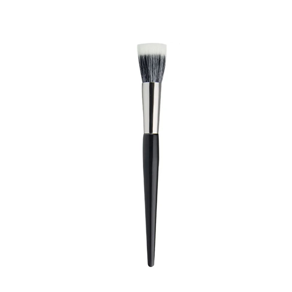 Natural Goat Hair Bristles – Soft, Streak-Free Makeup Blending