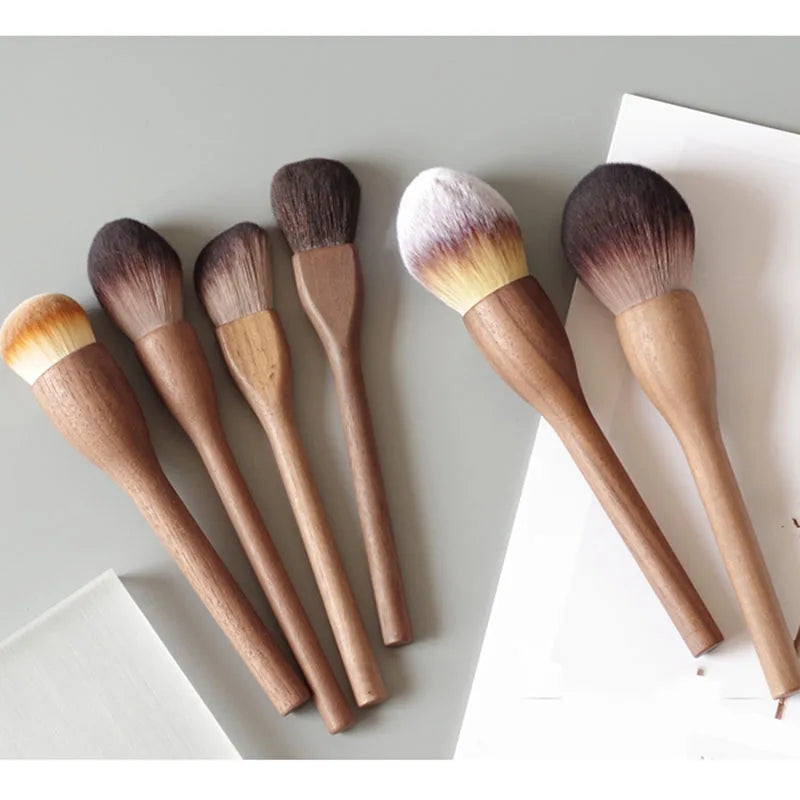 Nova Glam Essentials Retro Walnut Powder Brush – Large Soft Bristles for Powder & Blush