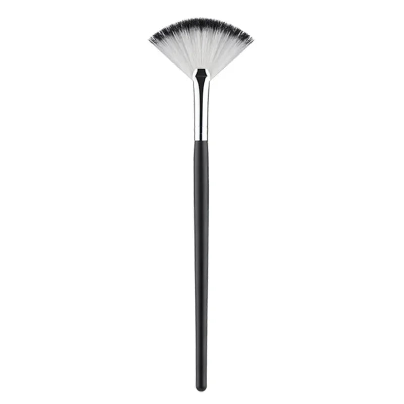 Nova Glam Essentials Fan Blush Brush – Korean-Inspired Wool Bristles for Even Application