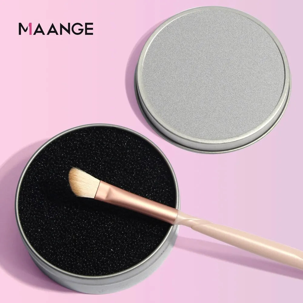 Nova Glam Essentials Portable Makeup Brush Cleaner Sponge – Quick-Dry Color Removal Case for Eyeshadow & Cosmetic Brushes