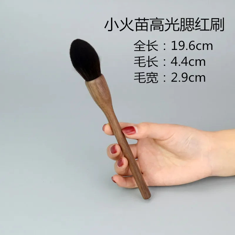 Nova Glam Essentials Big Soft Powder Brush – Walnut Wood Handle & Fluffy Synthetic Bristles