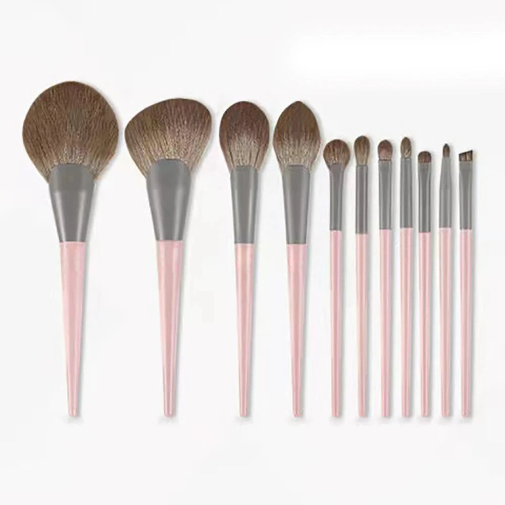 Hypoallergenic Synthetic Bristles – Gentle Blending for Sensitive Skin