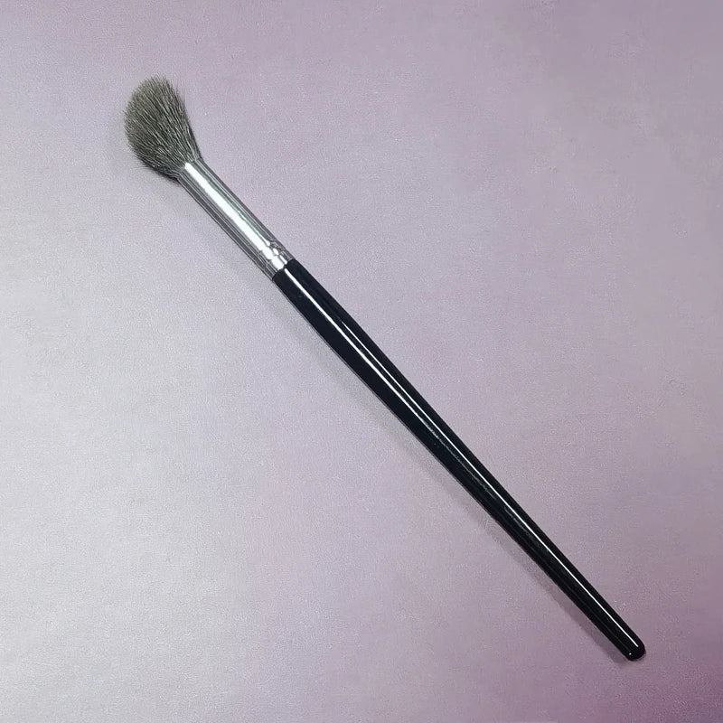 Nova Glam Essentials Angled Highlighter Brush – Goat Hair & Synthetic Bristles for Targeted Glow