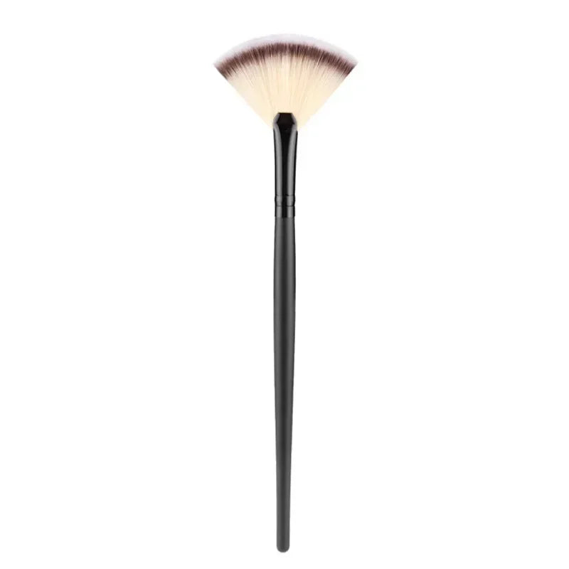 Nova Glam Essentials Fan Blush Brush – Korean-Inspired Wool Bristles for Even Application