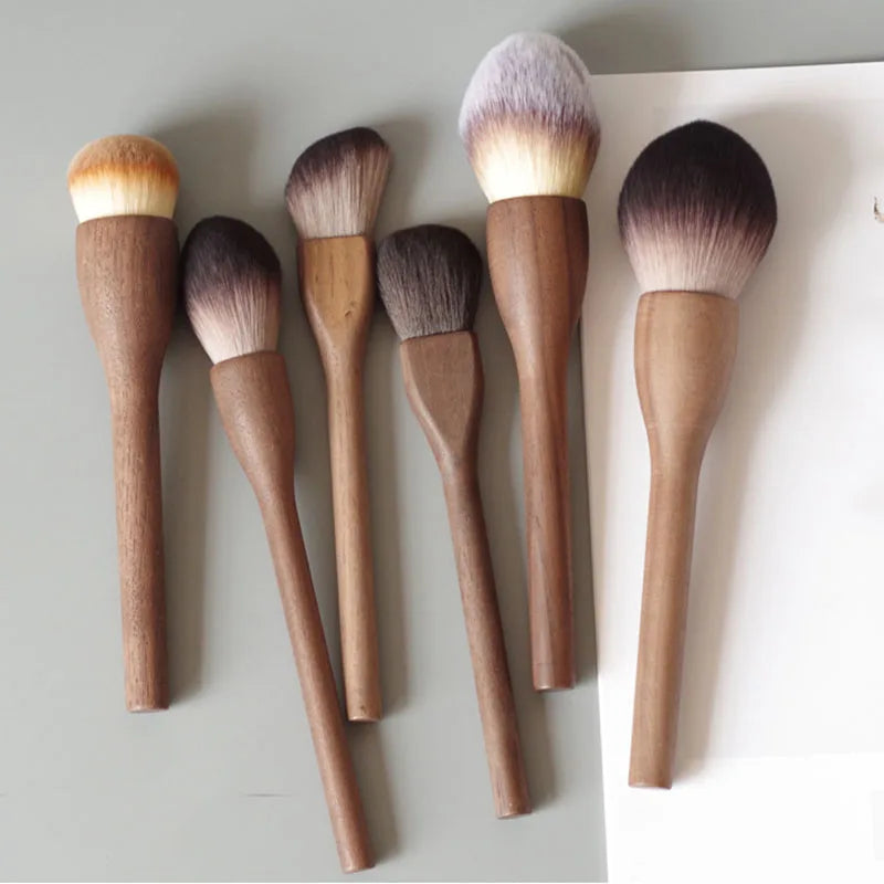 Nova Glam Essentials Retro Walnut Powder Brush – Large Soft Bristles for Powder & Blush