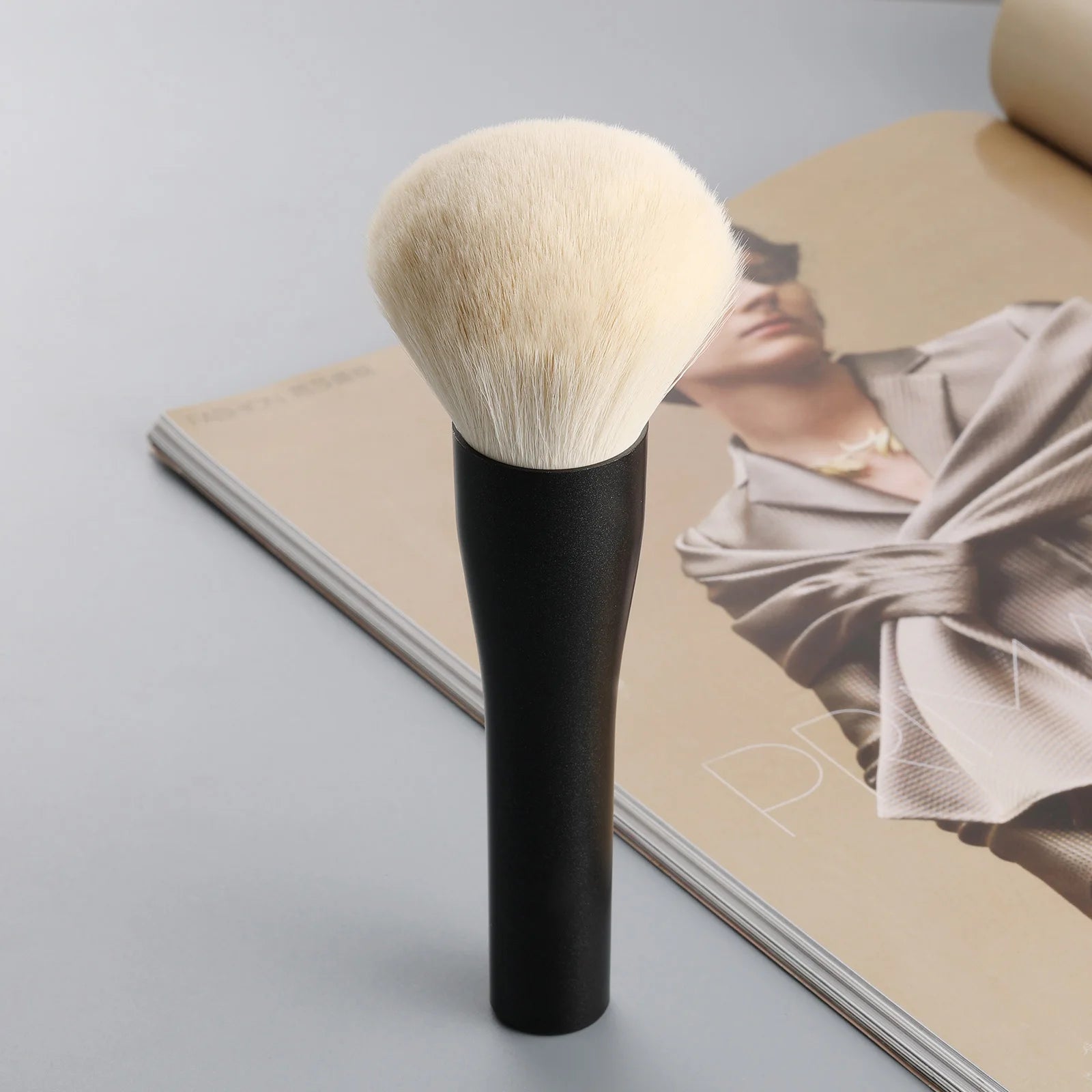 Nova Glam Essentials Large Powder Brush – Soft Nylon Bristles for Setting & Blending