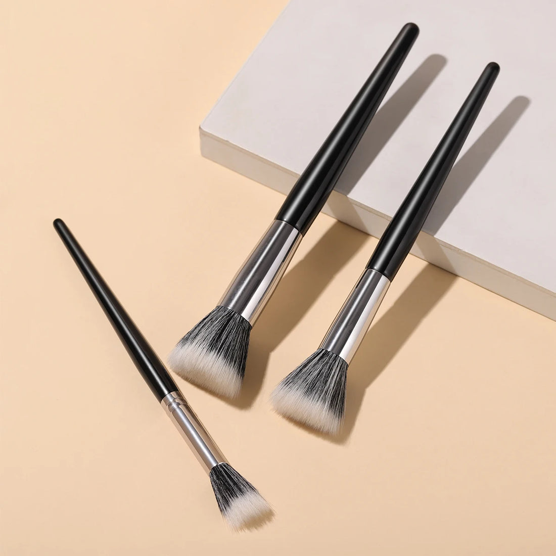 Natural Goat Hair Bristles – Soft, Streak-Free Makeup Blending