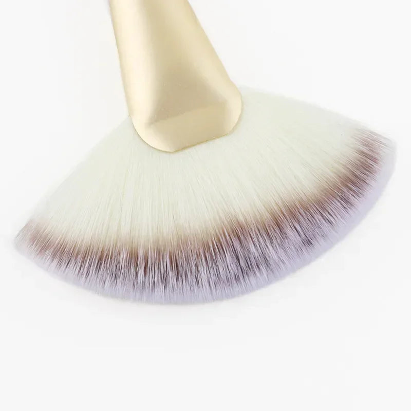 Nova Glam Essentials Fan Blush Brush – Korean-Inspired Wool Bristles for Even Application