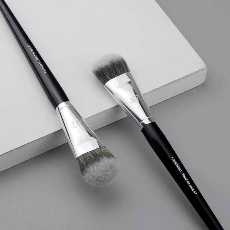 Nova Glam Essentials Broom Head Foundation Brush – Liquid & Concealer Blending Tool