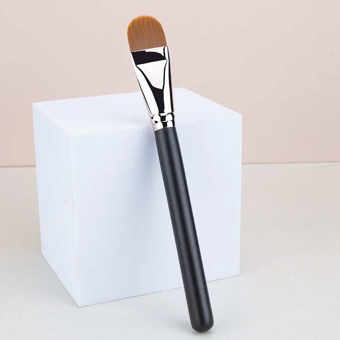 Nova Glam Essentials Ultra-Thin Contour Brush – Precision Flat Foundation & Cream Blending Tool