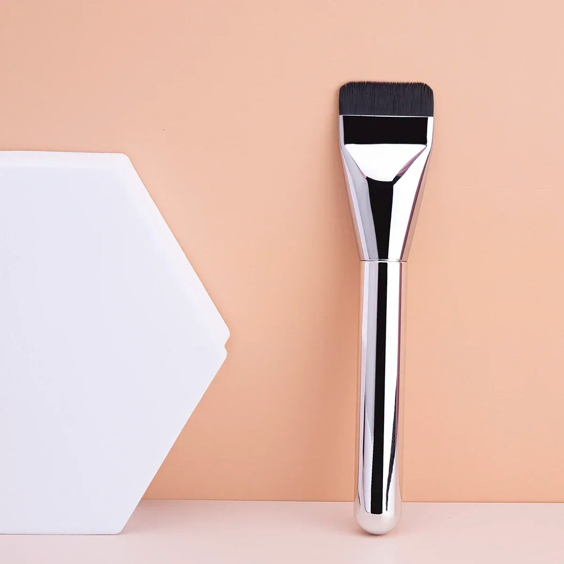 Nova Glam Essentials Ultra-Thin Contour Brush – Precision Flat Foundation & Cream Blending Tool