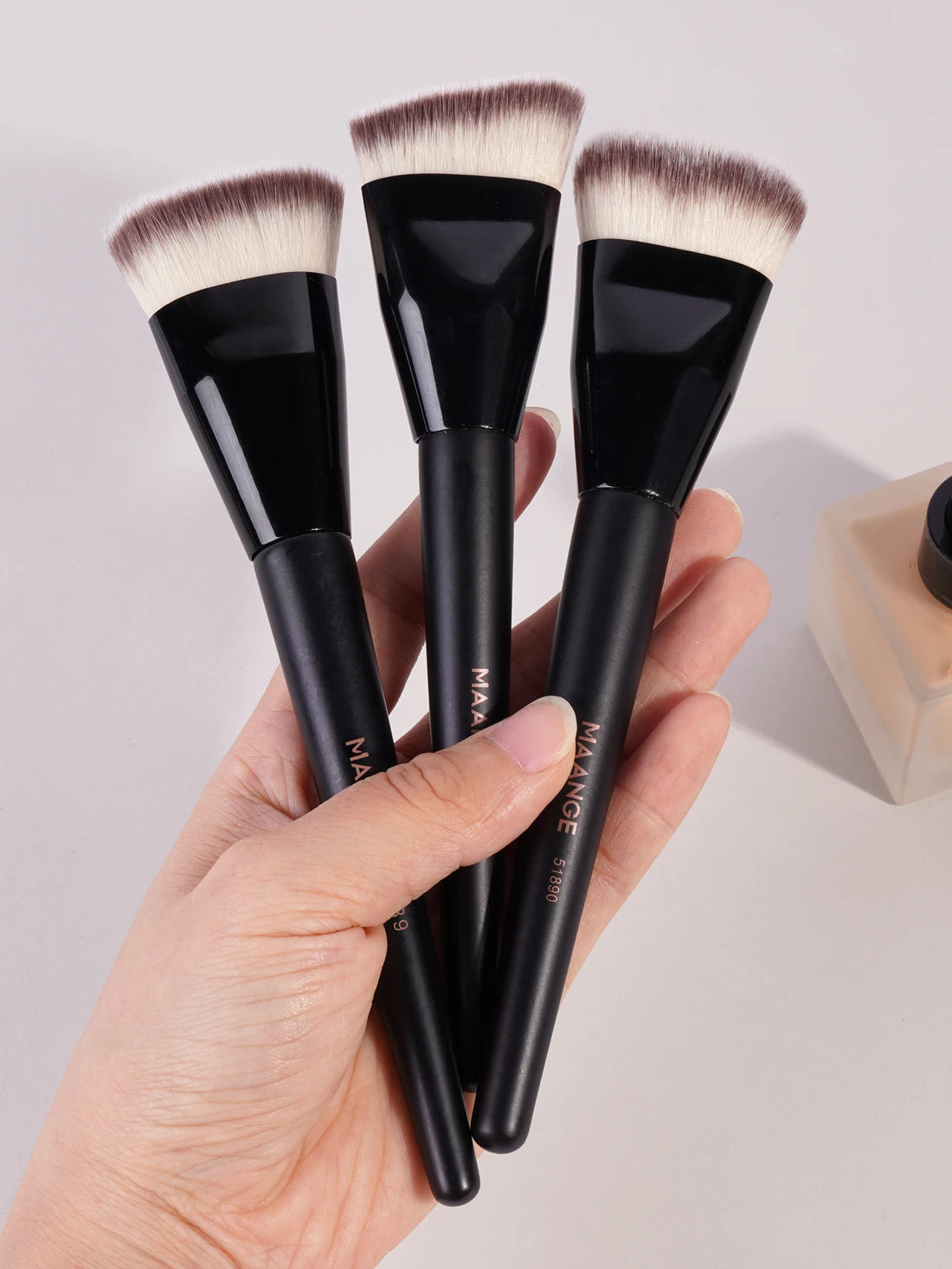 Nova Glam Essentials 3-Piece Makeup Brush Set – Angled, Round & Flat Foundation Brushes