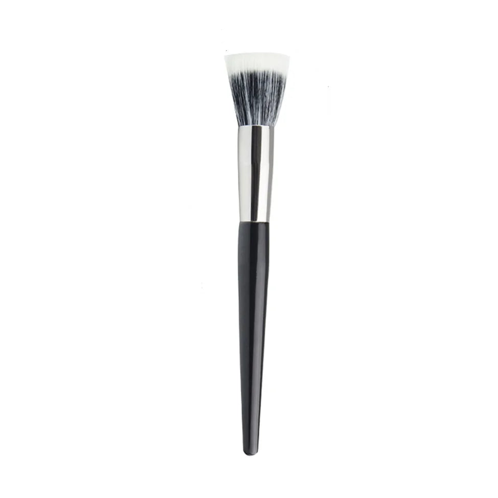 Natural Goat Hair Bristles – Soft, Streak-Free Makeup Blending