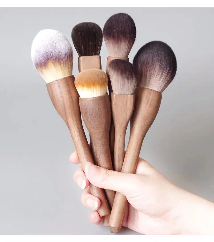 Nova Glam Essentials Retro Walnut Powder Brush – Large Soft Bristles for Powder & Blush