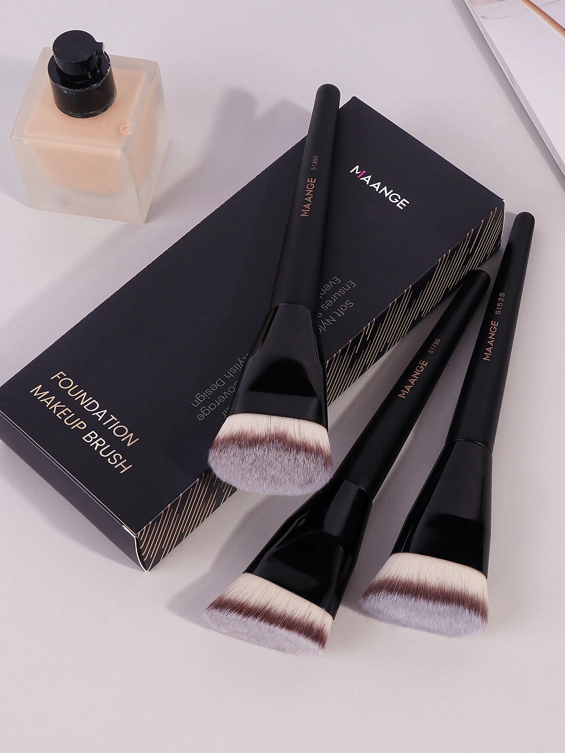 Nova Glam Essentials 3-Piece Makeup Brush Set – Angled, Round & Flat Foundation Brushes