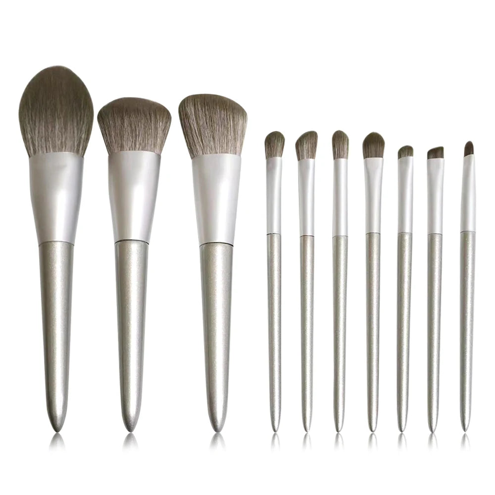 Hypoallergenic Synthetic Bristles – Gentle Blending for Sensitive Skin