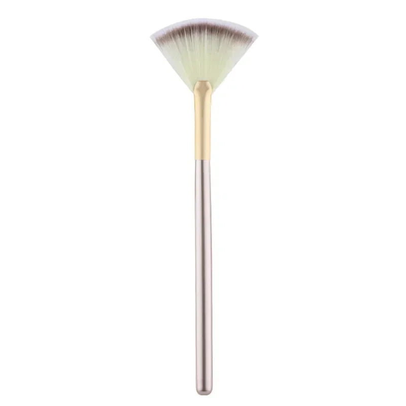 Nova Glam Essentials Fan Blush Brush – Korean-Inspired Wool Bristles for Even Application