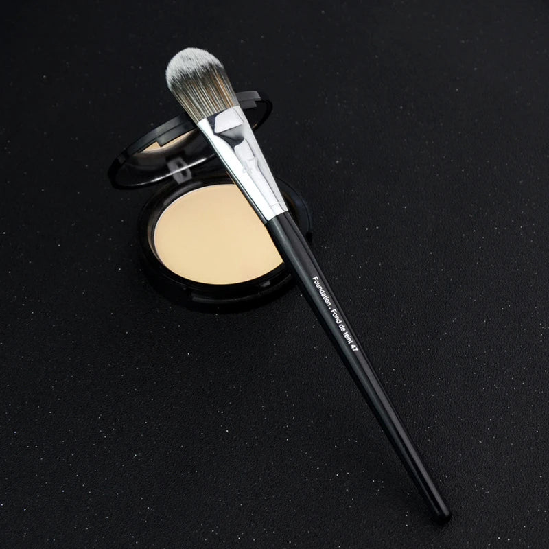 Nova Glam Essentials Broom Head Foundation Brush – Liquid & Concealer Blending Tool