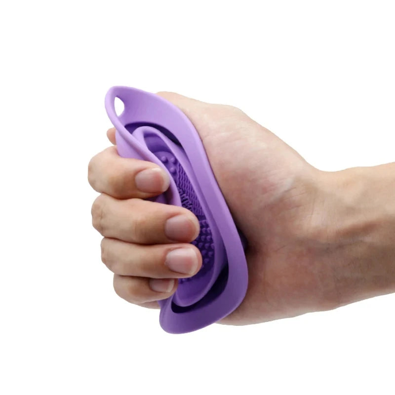 Nova Glam Essentials Foldable Silicone Cleaning Mat – Textured Surface for Brush & Sponge Cleaning